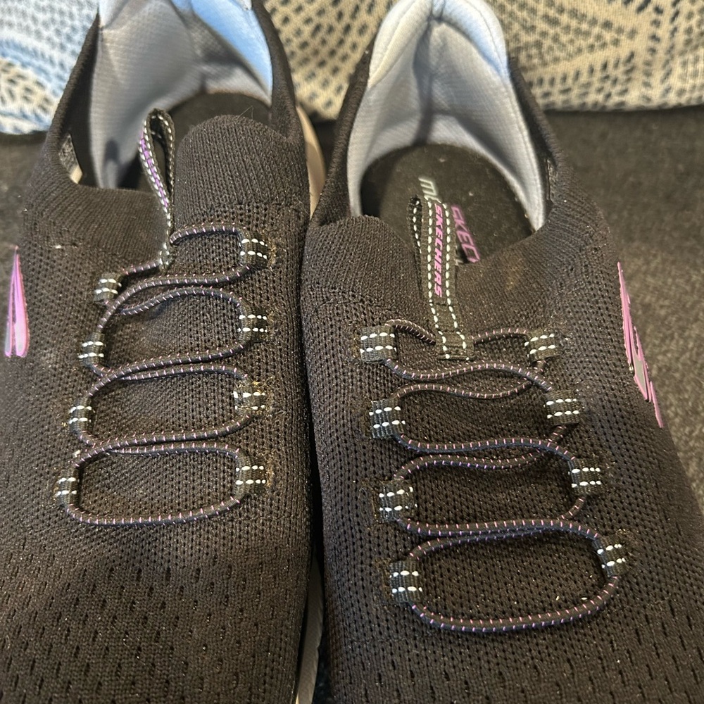 Skechers Women's Black Slip-On Sneakers with Pink Logo Accent - Picture 6 of 7